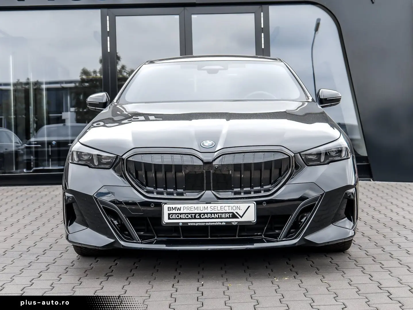 BMW 550e xDrive M Sport HUD PANO ACC AHK 360 KAM LM