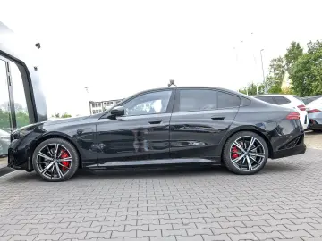 BMW 550e xDrive M Sport HUD PANO ACC AHK 360 KAM LM