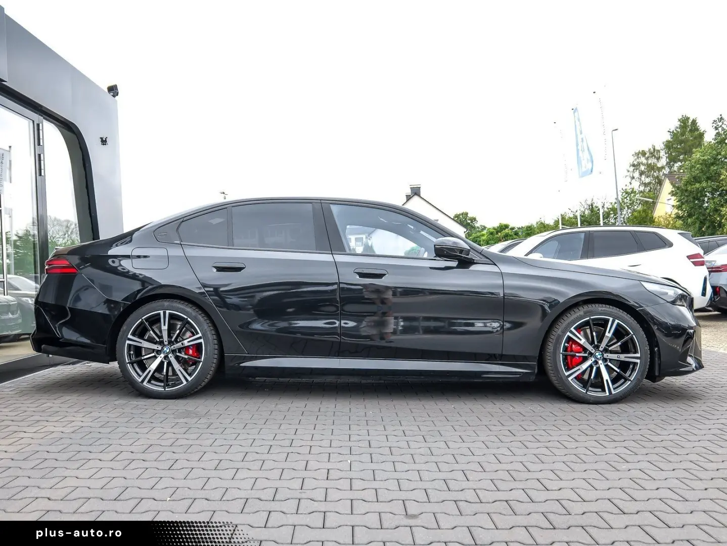 BMW 550e xDrive M Sport HUD PANO ACC AHK 360 KAM LM