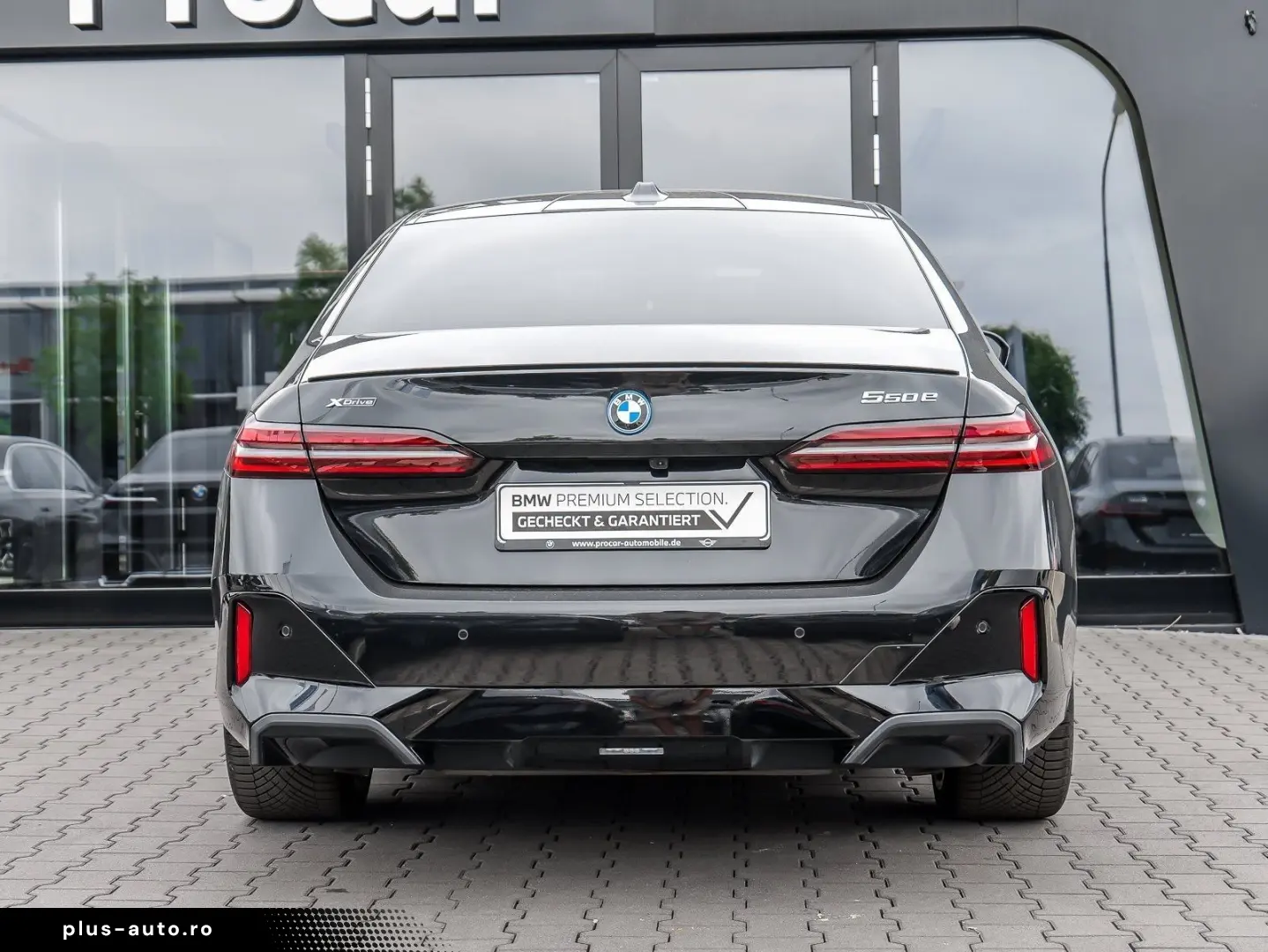 BMW 550e xDrive M Sport HUD PANO ACC AHK 360 KAM LM