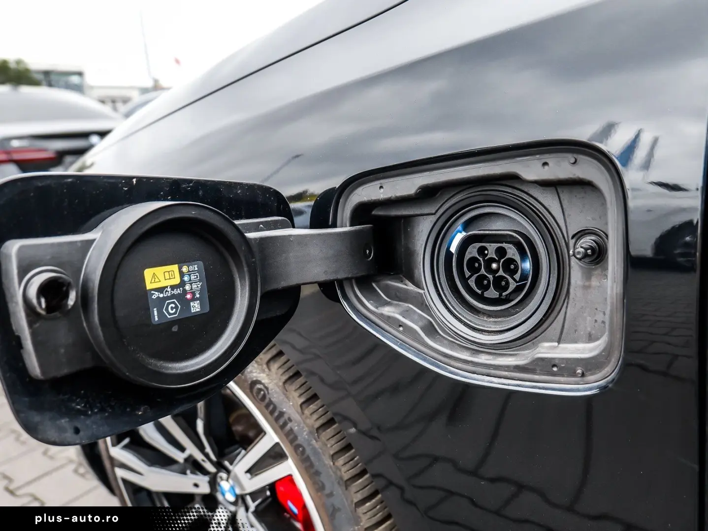 BMW 550e xDrive M Sport HUD PANO ACC AHK 360 KAM LM