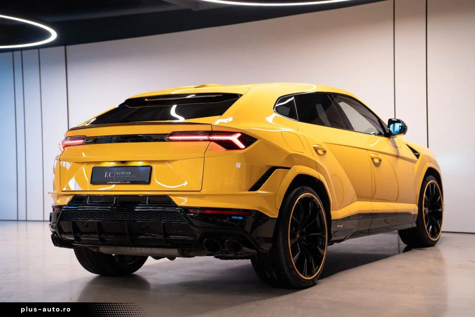 LAMBORGHINI Urus S  Dark pack Carbon Pano Massage