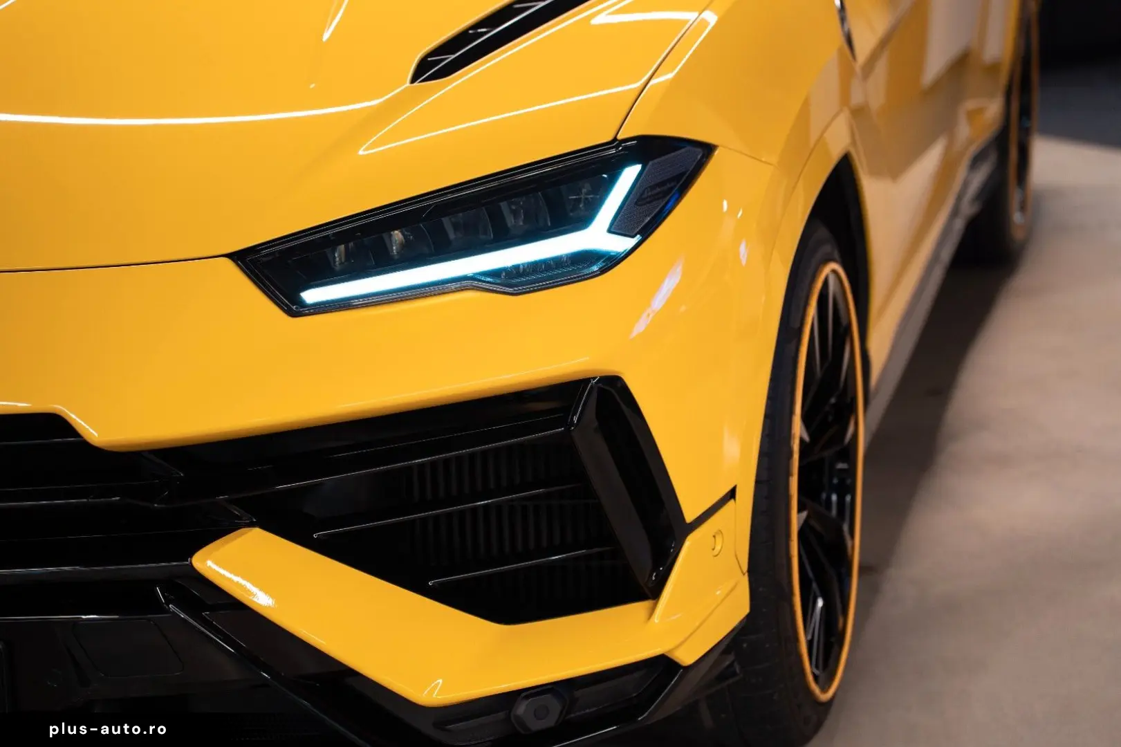 LAMBORGHINI Urus S  Dark pack Carbon Pano Massage