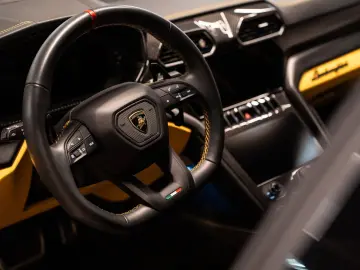 LAMBORGHINI Urus S  Dark pack Carbon Pano Massage