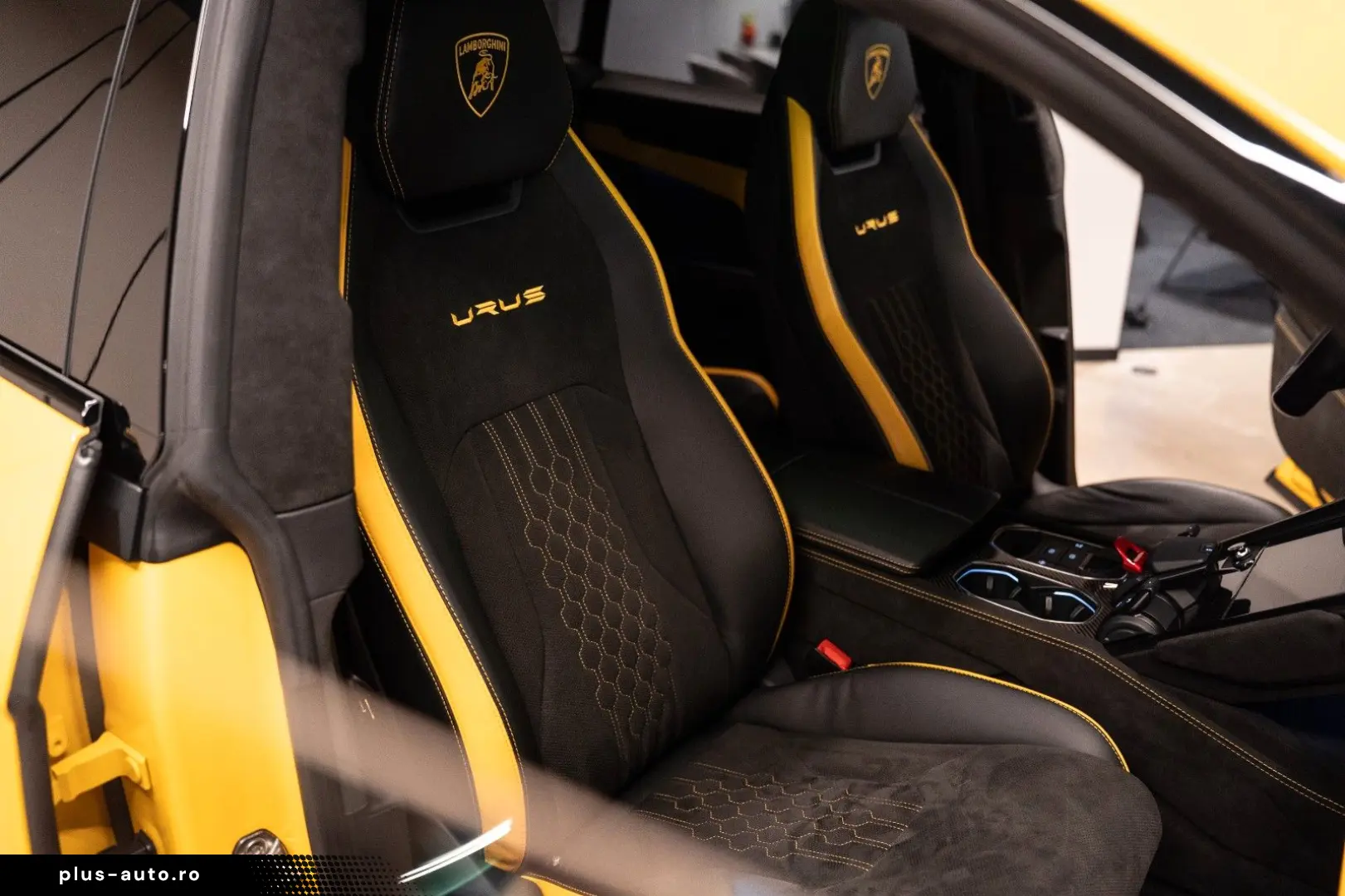 LAMBORGHINI Urus S  Dark pack Carbon Pano Massage
