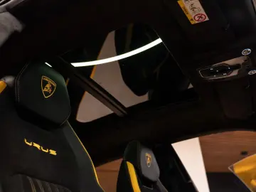 LAMBORGHINI Urus S  Dark pack Carbon Pano Massage