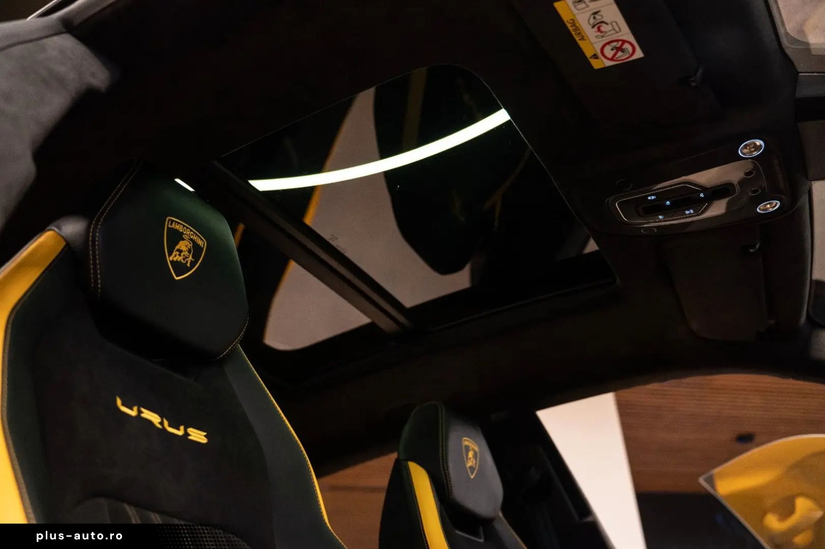 LAMBORGHINI Urus S  Dark pack Carbon Pano Massage