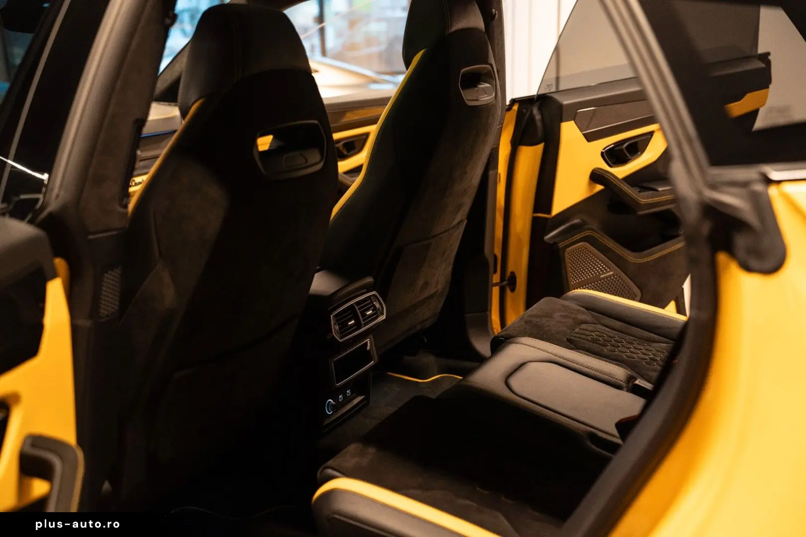 LAMBORGHINI Urus S  Dark pack Carbon Pano Massage