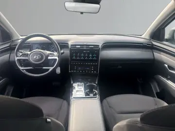 HYUNDAI Tucson 1.6 T-GDI HEV Select Navi RKam Klimaauto