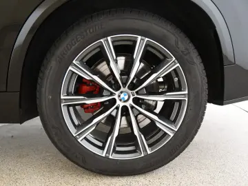 BMW X5 xDrive30d M Sport StandHzg H&K Pano LED HUD