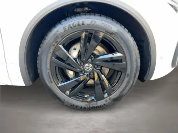 VW Touareg 3.0 TDI DSG 4Motion IQ.Light Matrix AHK