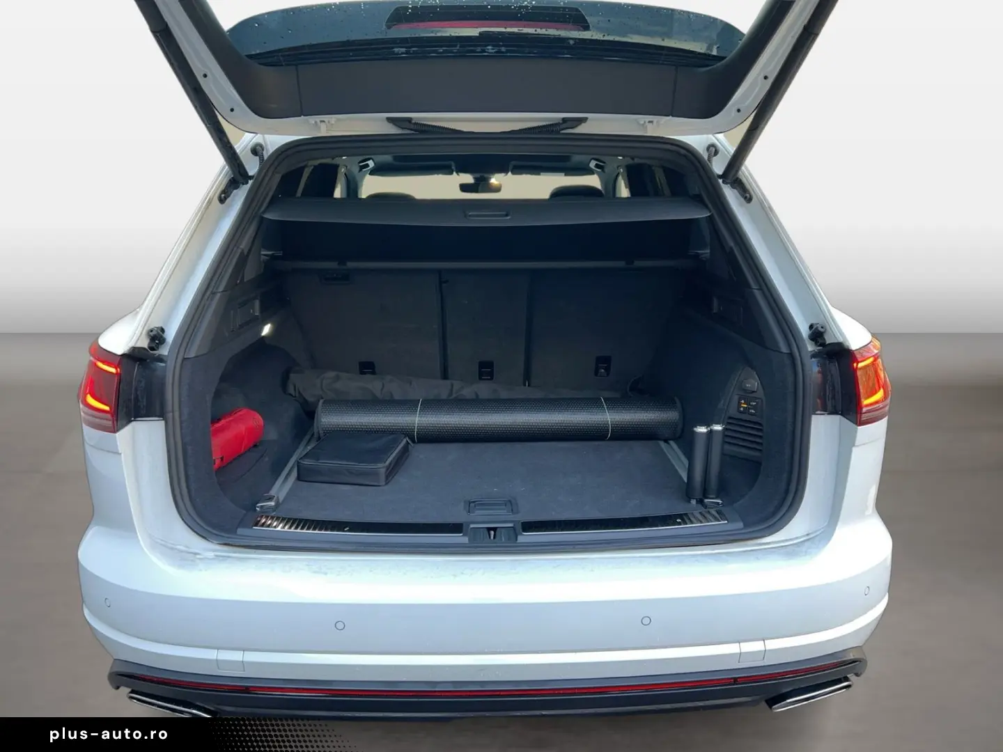VW Touareg 3.0 TDI DSG 4Motion IQ.Light Matrix AHK