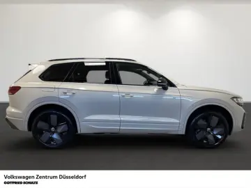 VW Touareg R-Line 3.0 V6 TDI 4MOTION Navigation