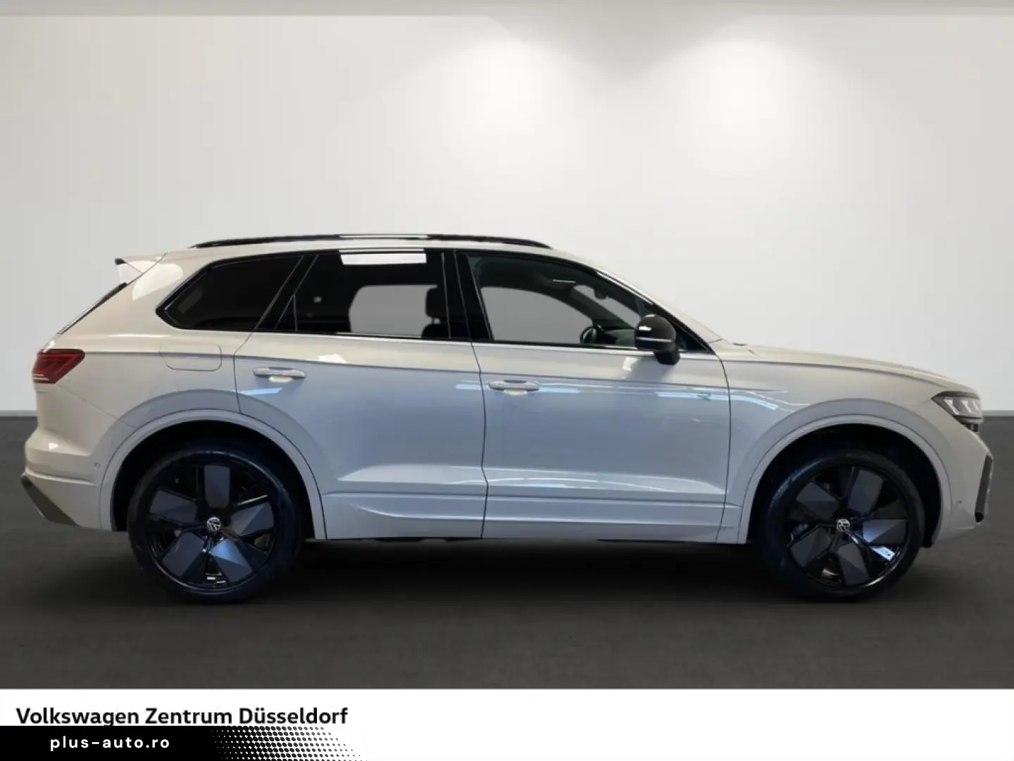 VW Touareg R-Line 3.0 V6 TDI 4MOTION Navigation