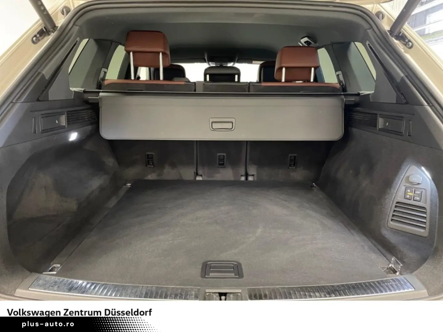 VW Touareg R-Line 3.0 V6 TDI 4MOTION Navigation