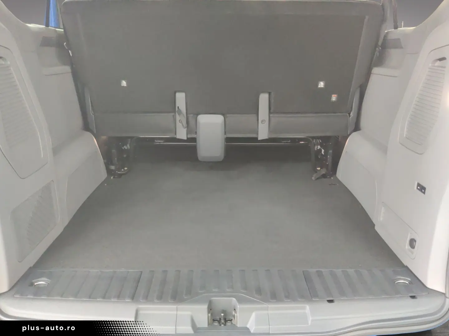 VW T7 Caravelle e-Caravelle Style LR AHK Matrix 360