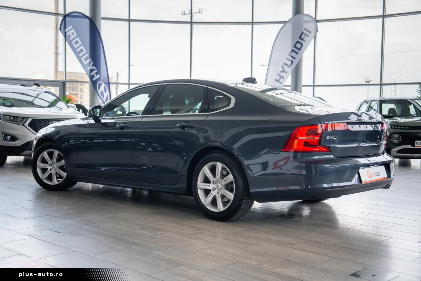 Volvo S90 2.0