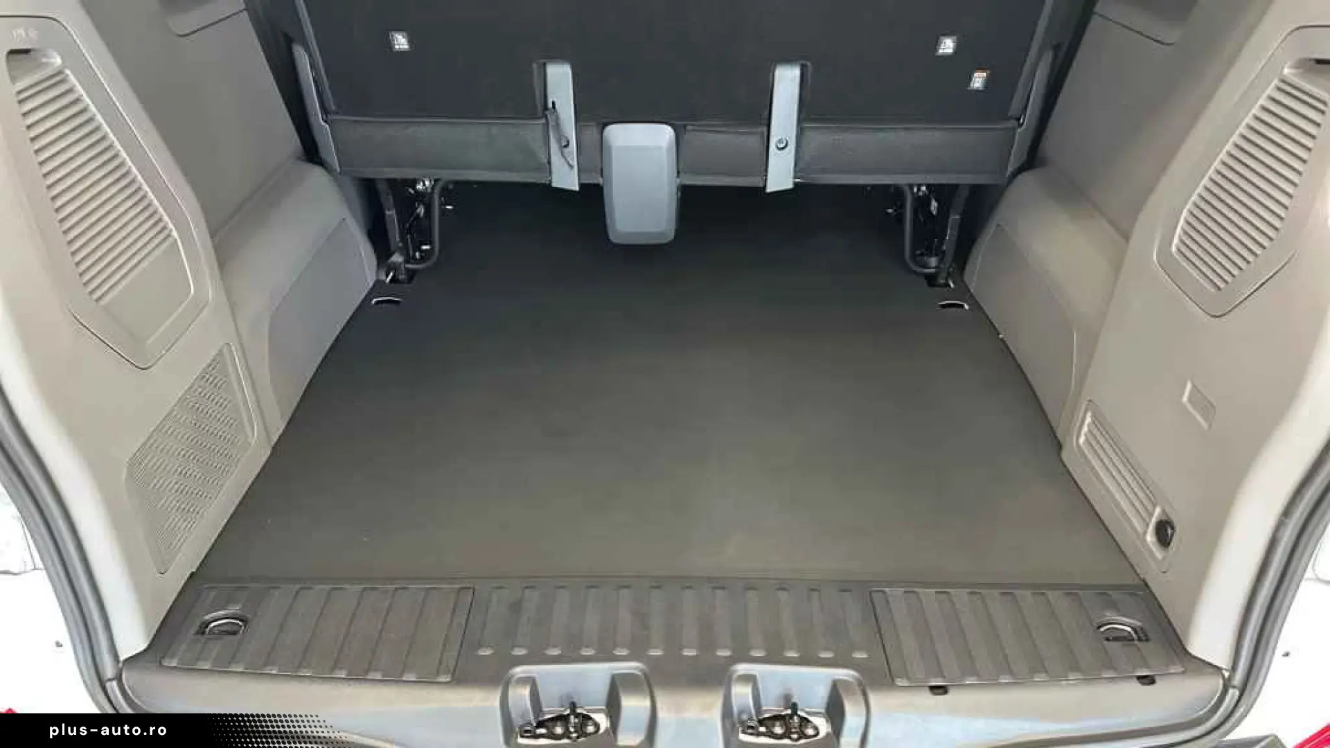 Volkswagen T7 Caravelle e-Caravelle LR 9S NAV CAM