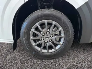Volkswagen T7 Caravelle e-Caravelle LR 9S NAV CAM