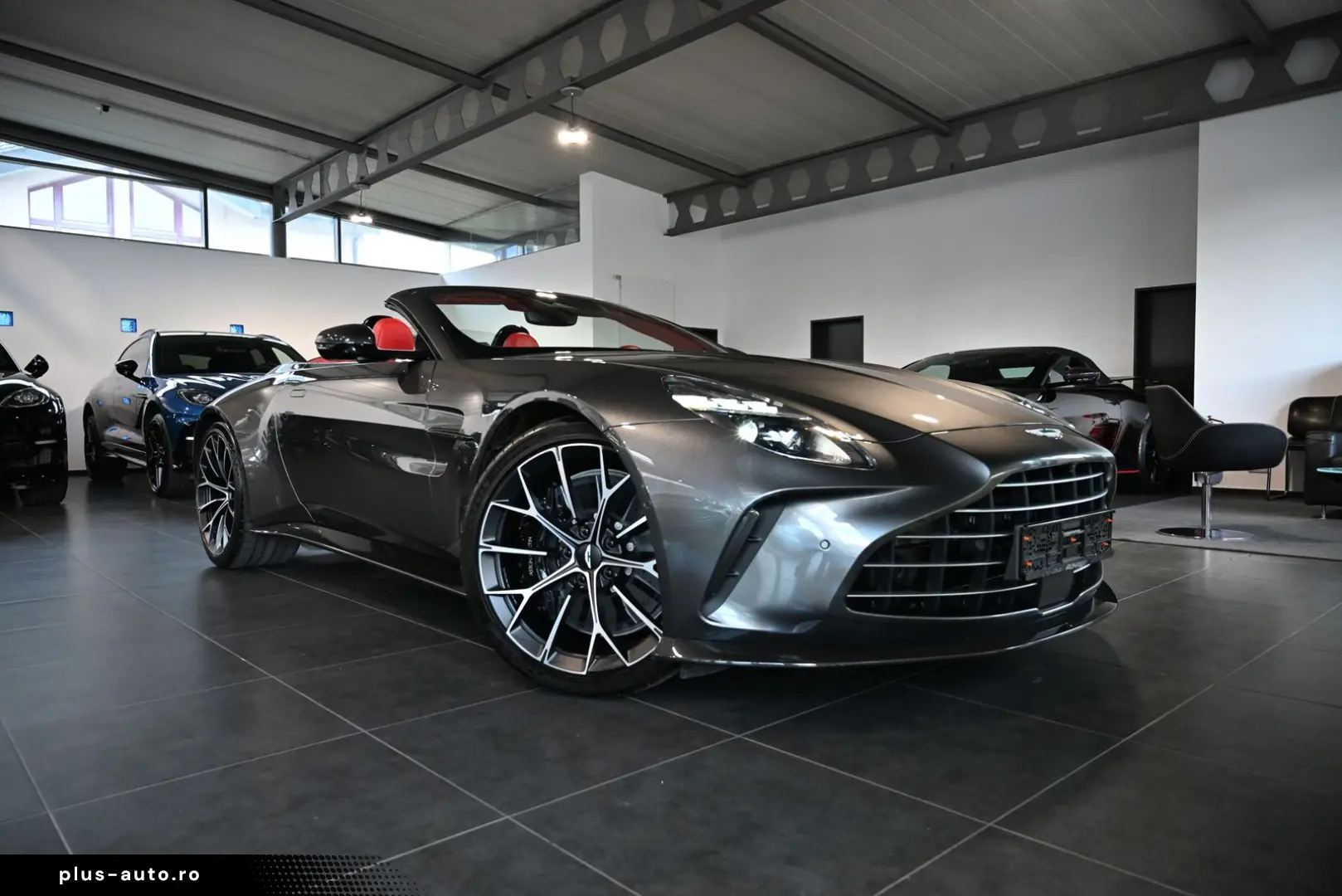 ASTON MARTIN V8 Vantage Roadster Magnetic Silver