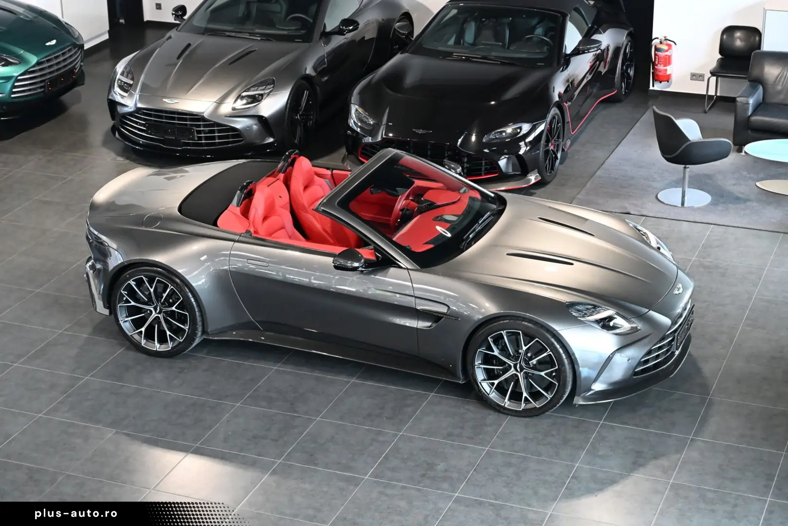 ASTON MARTIN V8 Vantage Roadster Magnetic Silver