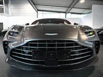 ASTON MARTIN V8 Vantage Roadster Magnetic Silver