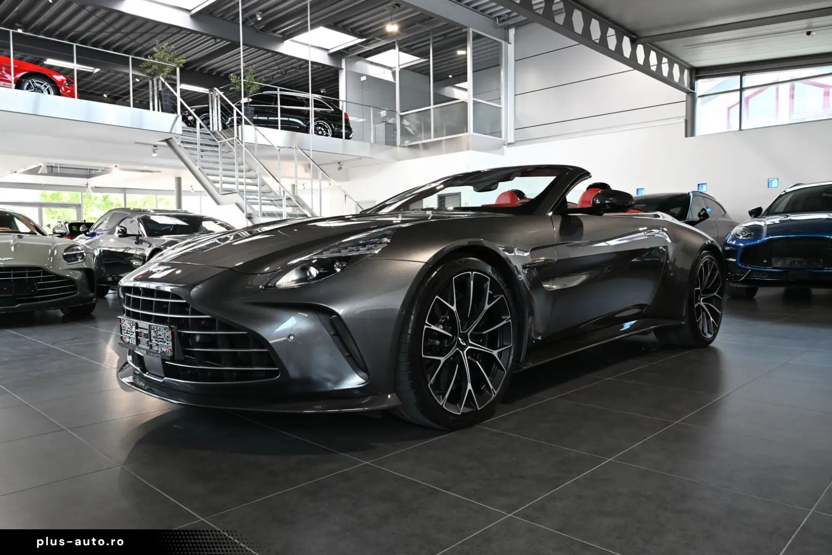 ASTON MARTIN V8 Vantage Roadster Magnetic Silver