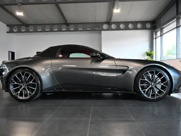 ASTON MARTIN V8 Vantage Roadster Magnetic Silver