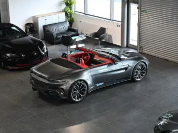 ASTON MARTIN V8 Vantage Roadster Magnetic Silver