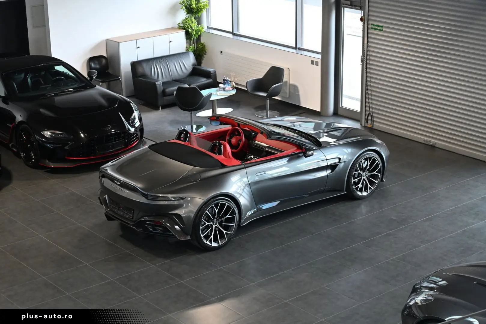 ASTON MARTIN V8 Vantage Roadster Magnetic Silver