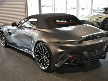 ASTON MARTIN V8 Vantage Roadster Magnetic Silver