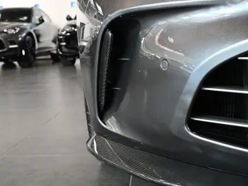 ASTON MARTIN V8 Vantage Roadster Magnetic Silver