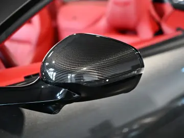 ASTON MARTIN V8 Vantage Roadster Magnetic Silver