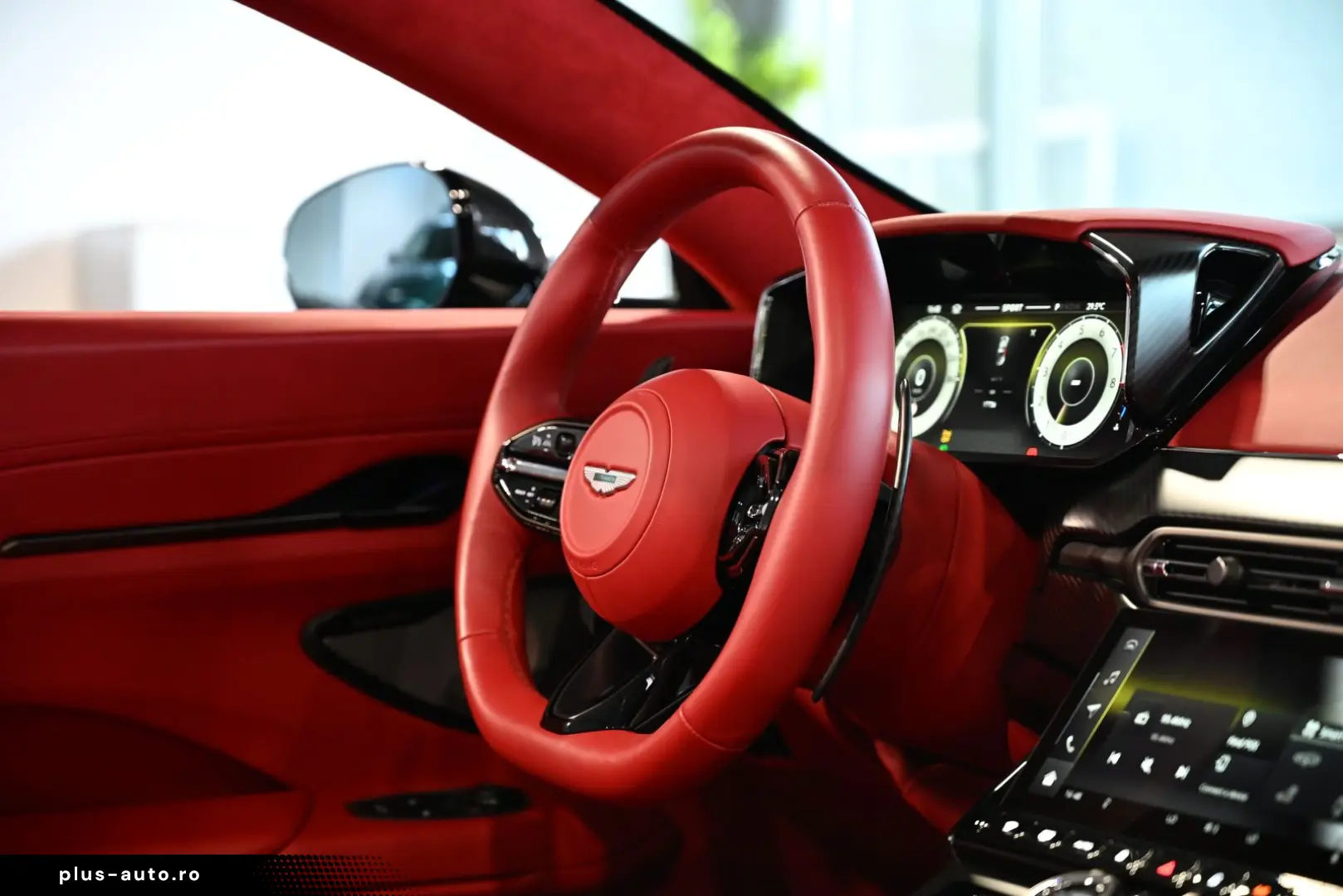 ASTON MARTIN V8 Vantage Roadster Magnetic Silver