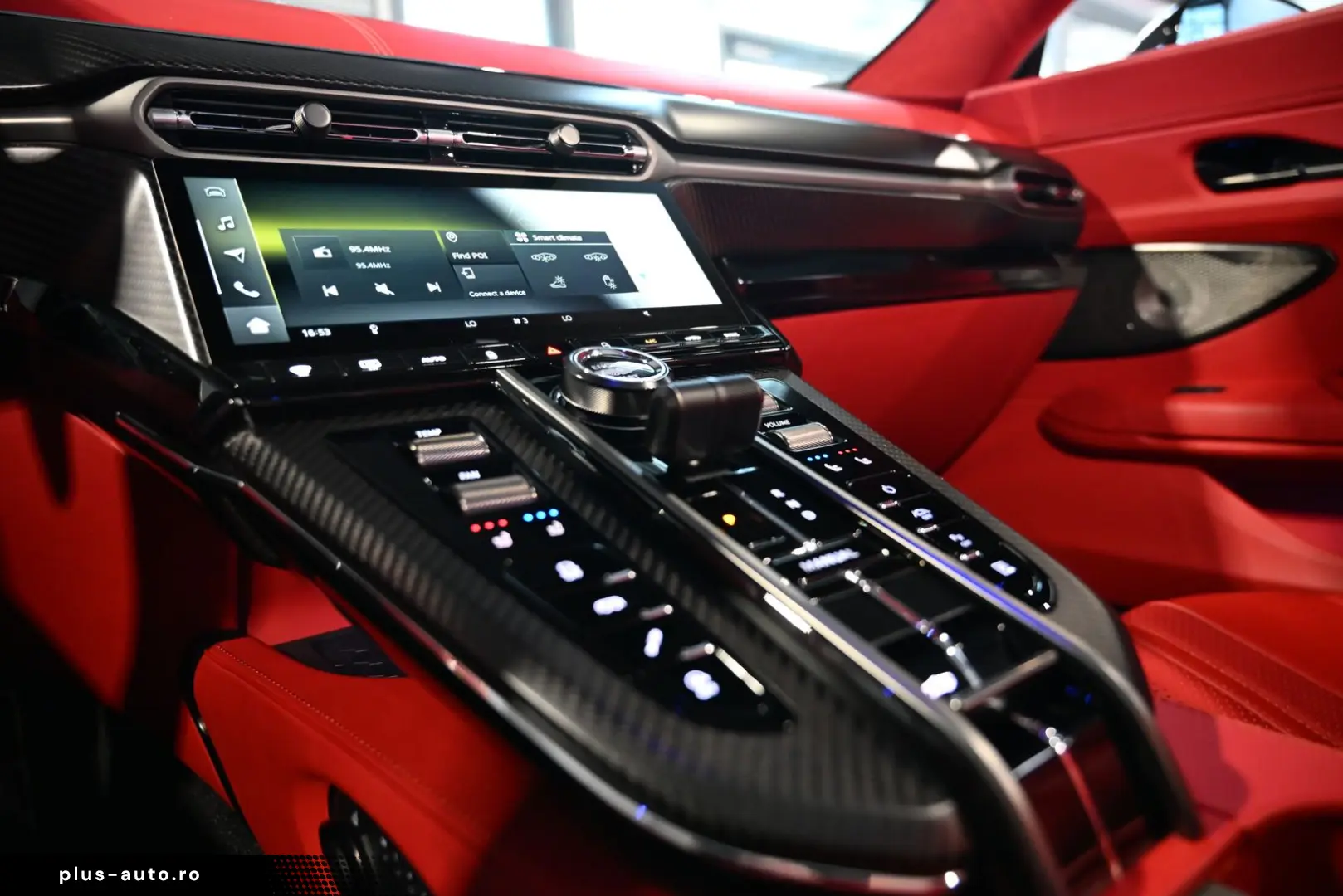 ASTON MARTIN V8 Vantage Roadster Magnetic Silver