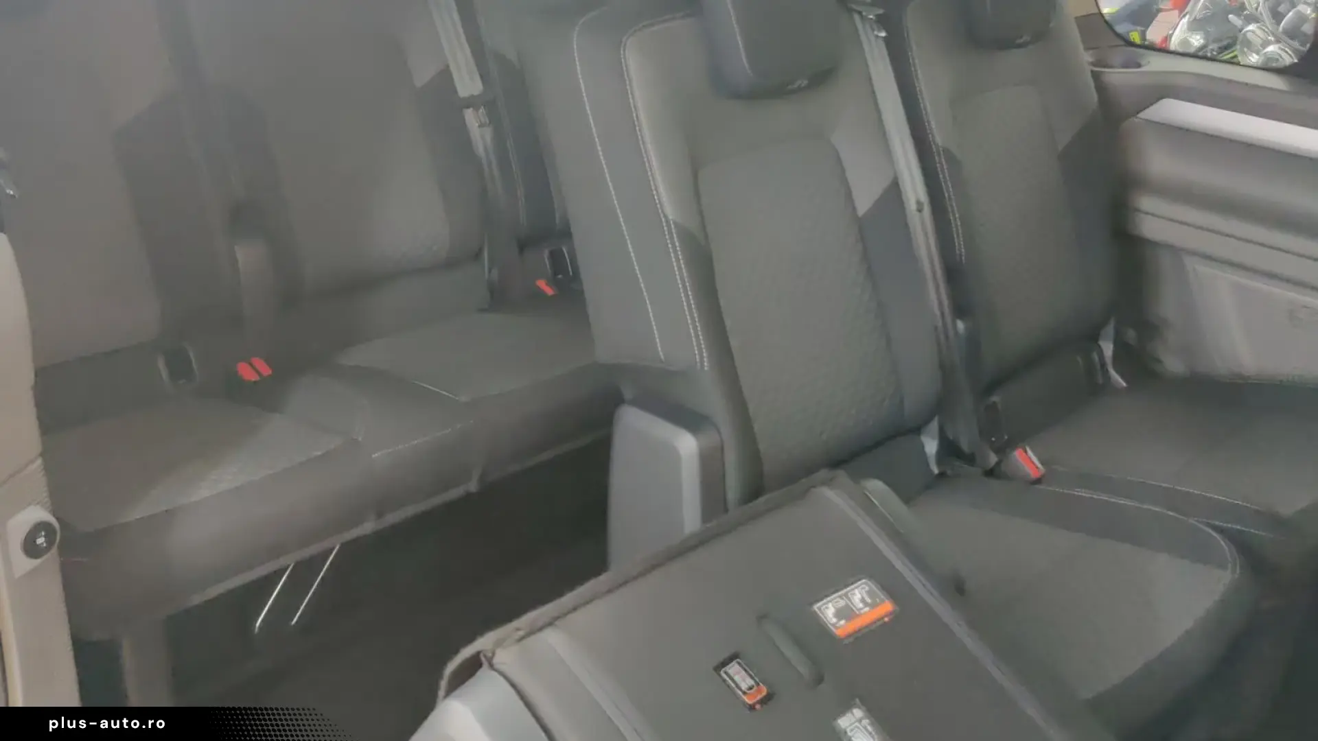 Volkswagen T7 Caravelle e-Caravelle Life LR 8Sitze