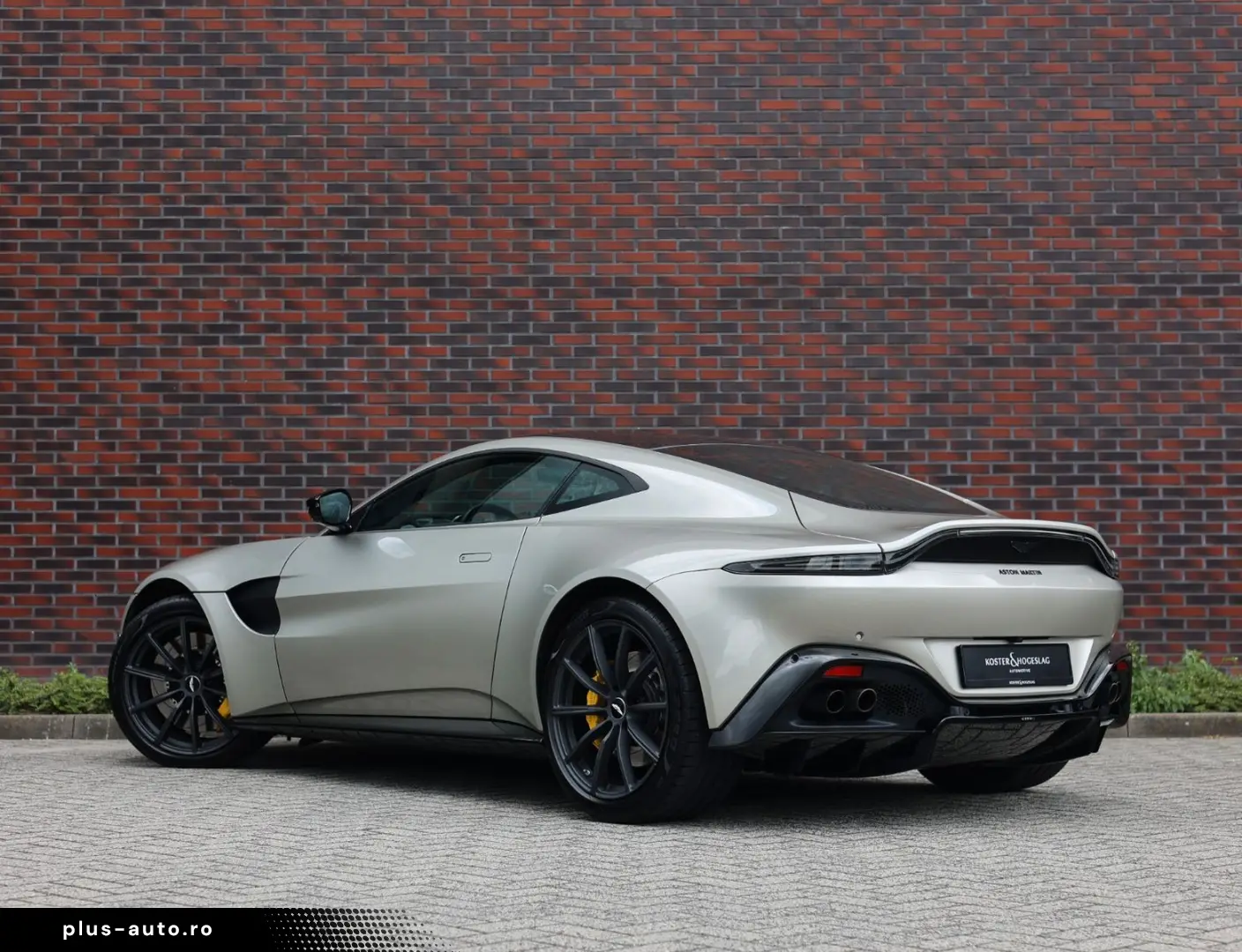 ASTON MARTIN Vantage 4.0 V8   Q Special - 360 camera