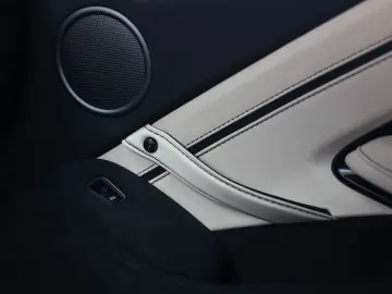 ASTON MARTIN Vantage 4.0 V8   Q Special - 360 camera
