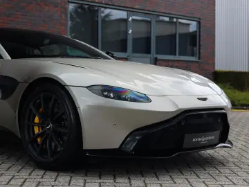 ASTON MARTIN Vantage 4.0 V8   Q Special - 360 camera