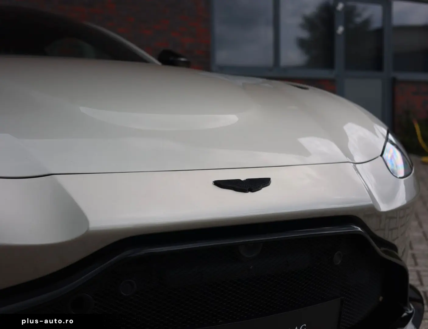 ASTON MARTIN Vantage 4.0 V8   Q Special - 360 camera
