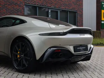 ASTON MARTIN Vantage 4.0 V8   Q Special - 360 camera
