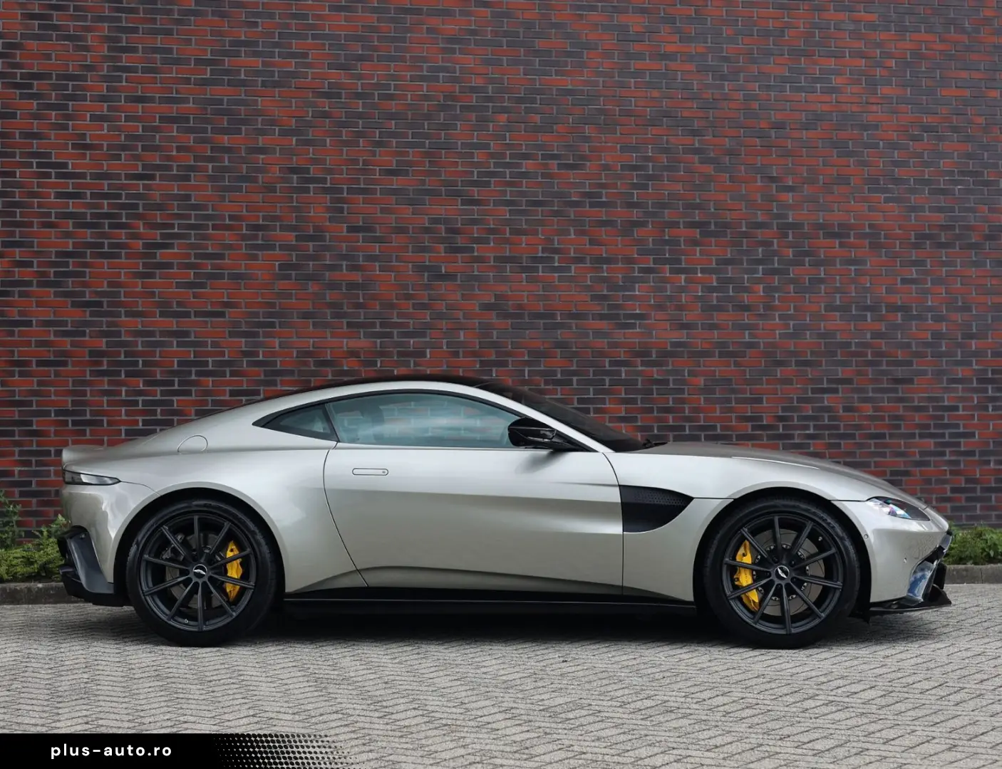 ASTON MARTIN Vantage 4.0 V8   Q Special - 360 camera