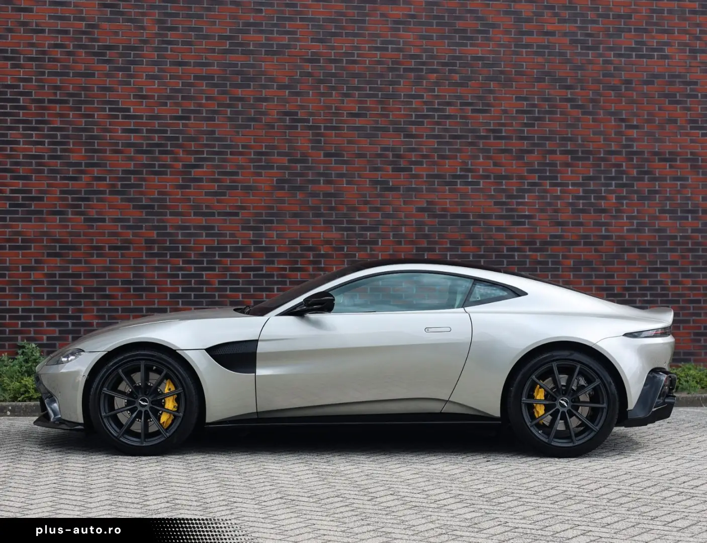 ASTON MARTIN Vantage 4.0 V8   Q Special - 360 camera