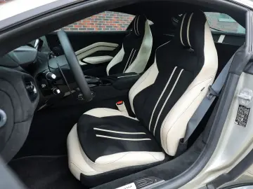 ASTON MARTIN Vantage 4.0 V8   Q Special - 360 camera