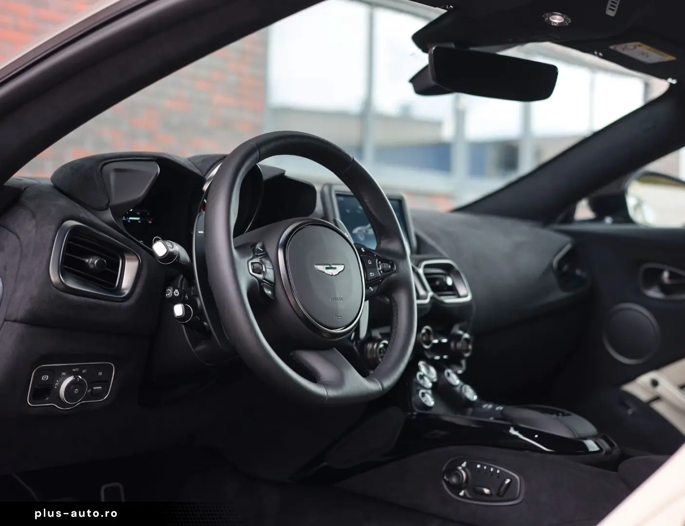 ASTON MARTIN Vantage 4.0 V8   Q Special - 360 camera