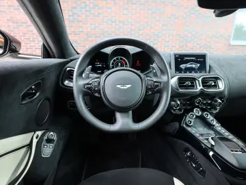 ASTON MARTIN Vantage 4.0 V8   Q Special - 360 camera