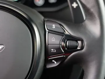 ASTON MARTIN Vantage 4.0 V8   Q Special - 360 camera