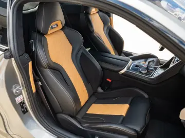 BMW M8