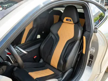 BMW M8