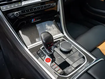 BMW M8